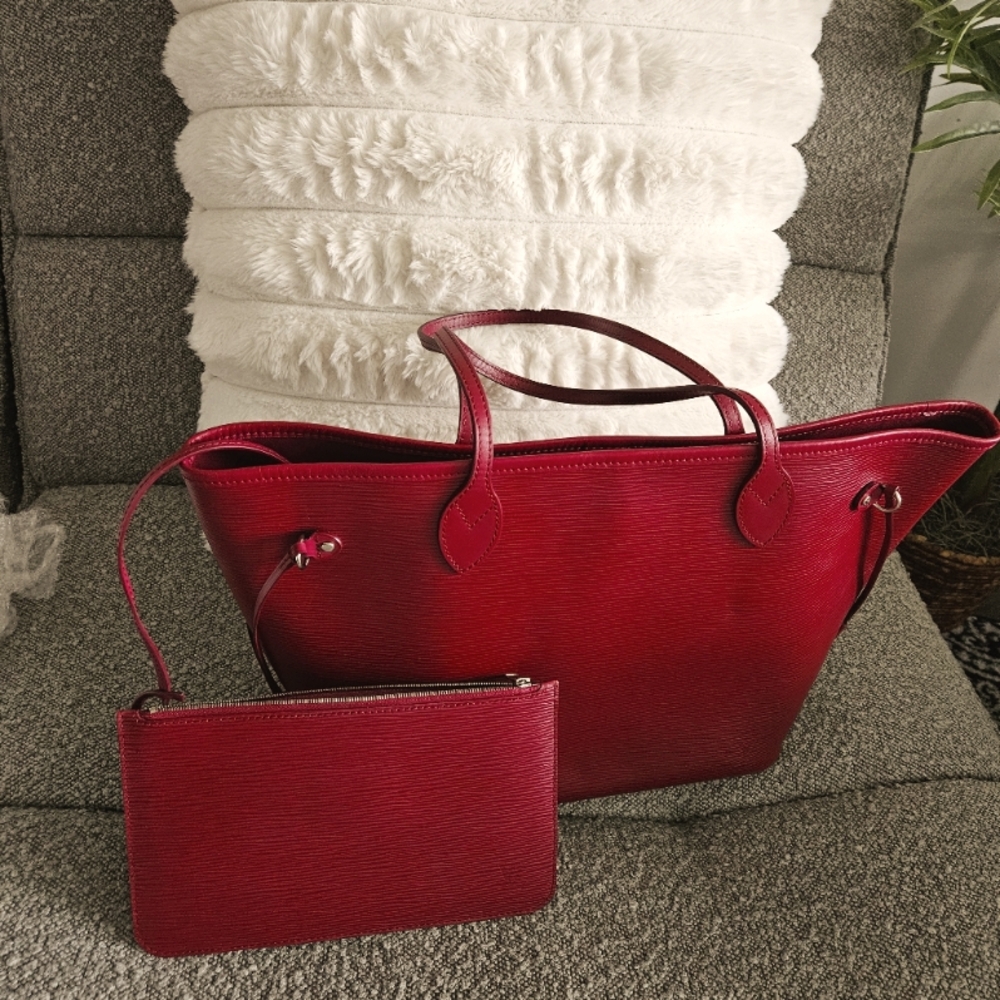 Louis Vuitton Red Tote Bag with Structured Design and Top Handles